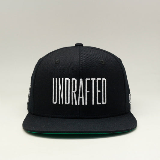 Undrafted Snapback - Black/White